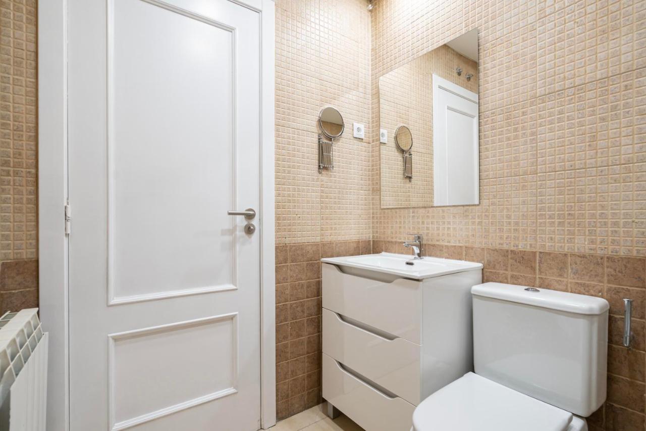For You Rentals Elegante Y Bonito Apartamento Temporal En El Corazon De Madrid Inf1C Eksteriør bilde